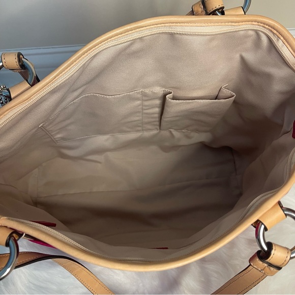 Coach Signature Stripe Embossed Patent Pocket Tote in Pink - Picture 7 of 12